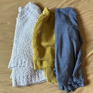 Big comfy sweater, bundle size large x3